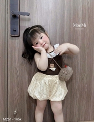 - BỘ BÉ GÁI ÁO NÂU GẤU CỔ REN QUẦN BE CHẤM BI