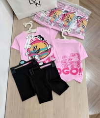 - BỘ BÉ GÁI ÁO HỒNG CRAZY QUẦN ĐEN