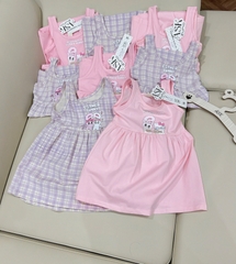 - SET 2 VÁY BÉ GÁI SÁT NÁCH THỎ BUNNY hồng tím kẻ