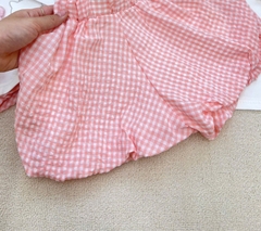 SET BÉ GÁI 3CT ÁO TRẮNG BÈO KITTY QUẦN KẺ HỒNG KÈM TÚI