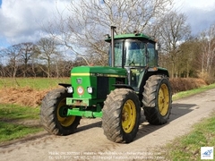 JOHN DEERE 3140