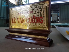 làm Biển Chức Danh