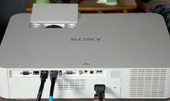 Máy chiếu laser Sony VPL-FHZ60