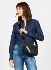 Túi đeo chéo CROSSOVER LACOSTE SIGNATURE BAG NEW 2023  HL1788