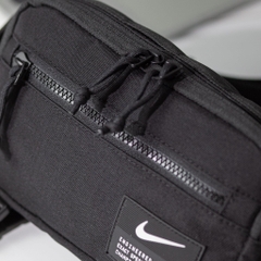 Túi đeo chéo Nike HL1828