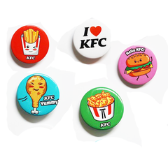Huy hiệu cài áo in logo KFC