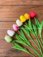 Hoa tulip lá thẳng giả PU cao cấp