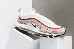 Nike lại khiến dân tình quay cuồng vì mẫu Air Max 97 đính pha lê lấp lánh