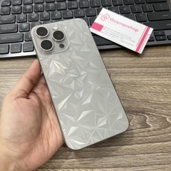 Miếng dán 3D kim cương iPhone 15 Pro