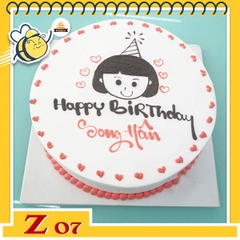 Bánh kem mặt cười Z07 vẽ hình bé gái đội mũ sinh nhật xung quanh viền tim đỏ