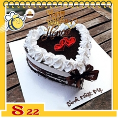 Bánh kem socola S22 trái tim viền kem trắng phủ bột socola kiểu mới siêu đẹp