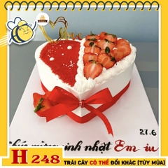 Bánh kem sinh nhật H248 trái tim nửa dâu tây nửa nhung đỏ