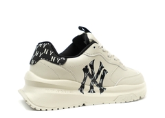 MLB CHUNKY Runner Classic Mono NY 'White Black'