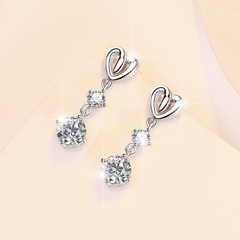 Khuyên tai bạc ý 925 kim cương MOISSANITE 5li Heart CECY K003