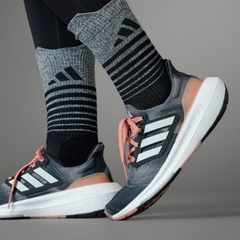 Giày chạy bộ nữ adidas ULTRABOOST LIGHT - IE1745