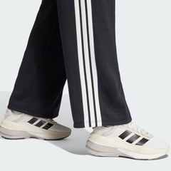 Quần nỉ adidas Essentials 3 sọc Nữ - JW7182
