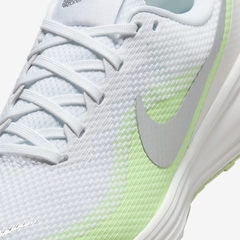 Giày chạy bộ Nike Revolution 8 Nữ HJ8485-100