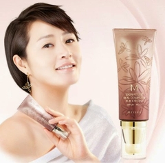 KEM BB CREAM MISSHA SIGNATURE REAL COMPLETE