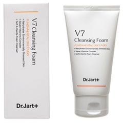 SỮA RỬA MẶT LÀM TRẮNG DA V7 CLEANSING FOAM