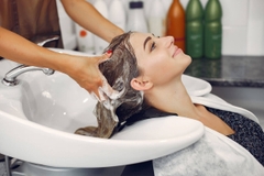 Cách chữa rụng tóc nhiều ở nữ giới tại nhà – Bí quyết đơn giản giúp tóc dày và khỏe