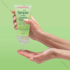 Sữa Rửa Mặt Simple Kind To Skin Refreshing Facial Wash Gel