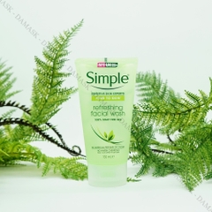 Sữa Rửa Mặt Simple Kind To Skin Refreshing Facial Wash Gel