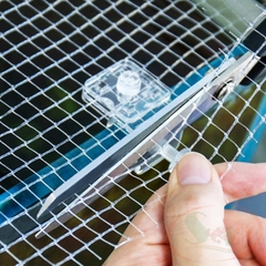 Kẹp mica giữ nắp kính lưới nhựa bể cá