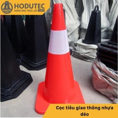 Cọc tiêu giao thông nhựa dẻo