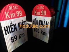 Cột KM phản quang không chân