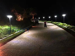 Đèn Năng Lượng Mặt Trời Kitawa Hình Đĩa Bay UFO 200W - UF1200-V (24.000 mAH) ánh sáng vàng