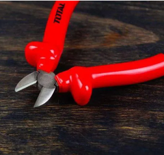 Kìm cắt cách điện 6