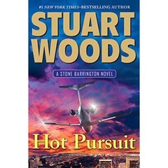 Hot Pursuit (Stone Barrington Book 33)
