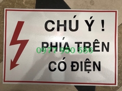 Biển báo: Chú ý! Phía trên có điện