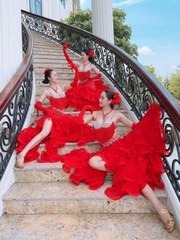 Váy múa flamenco phong cách hiện đại