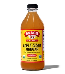 Dấm Táo hữu cơ hiệu Bragg Apple Cider Vinegar - Nhập khẩu Mỹ 473ml