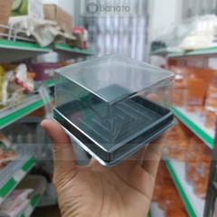 Hộp nhựa đế đen nắp trong 150g (7.7 x 7.7 x 4.5 cm)