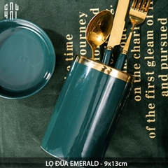 LỌ ĐŨA EMERALD