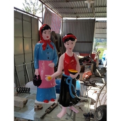 Tượng cô gái quàng khăn đỏ