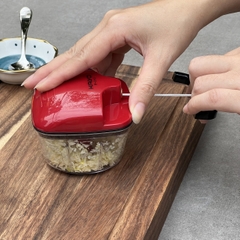 Dụng cụ xay tỏi ớt Kaiyo size S, dung tích 250ml