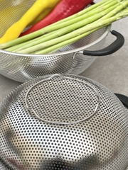 Rổ inox 2 tay cầm có chân Kaiyo 25,5cm