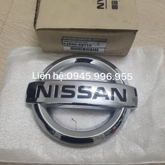 Logo biểu tượng mặt ca lăng Nissan Navara 62890-EB710 Logo biểu tượng mặt ca lăng Nissan Navara 62890-EB710