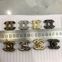 Khoá chữ X dập chữ 3,5cm