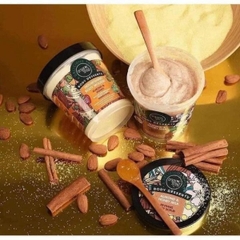 Tẩy Tế Bào Chết Toàn Thân Organic Shop  Almond & Honey Milk Reviving 450ml