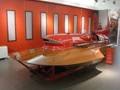 Mô Hình Tàu Cano Đua Sang Trọng Ferrari Arno XI Hydroplane | Gỗ Tự Nhiên | Thân 94cm (Sơn Đỏ)