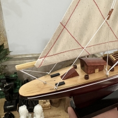 Mô hình du thuyền gỗ trang trí phong thuỷ bàn làm việc - du thuyền Shamrock - Gỗ Tự Nhiên - Dài 30cm