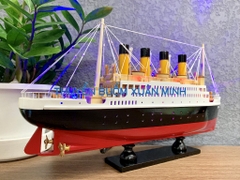 Mô Hình Tàu Thuỷ RMS Titanic - Tàu Titanic mô hình - Gỗ Tự Nhiên- Dài 40cm - Đèn LED Màu