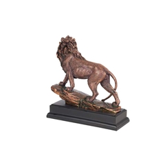 Tượng sư tử Regal Lion 11