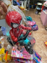 Lồng đèn spiderman chạy xe đạp