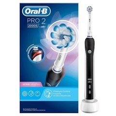 Bàn chải đánh răng điện Oral B Pro 2 2000S [Hàng Đức]