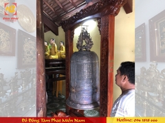 Đúc chuông tại chùa Phổ Huệ, TPHCM. Chuông cao 1m45 nặng 345kg
